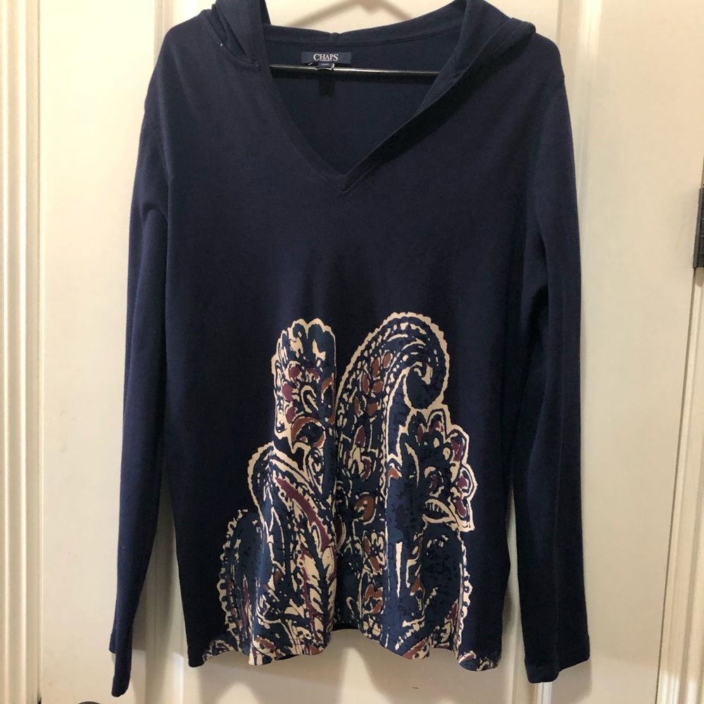 Chaps size large tee shirt/ hoodie, navy blue with floral  front. Pit 21 stretch